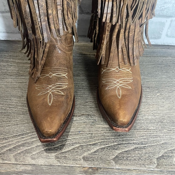 Wildflowers Brown Fringe Western Boot. Women’s size 8. Preowned. Missing fringe. - Picture 3 of 15